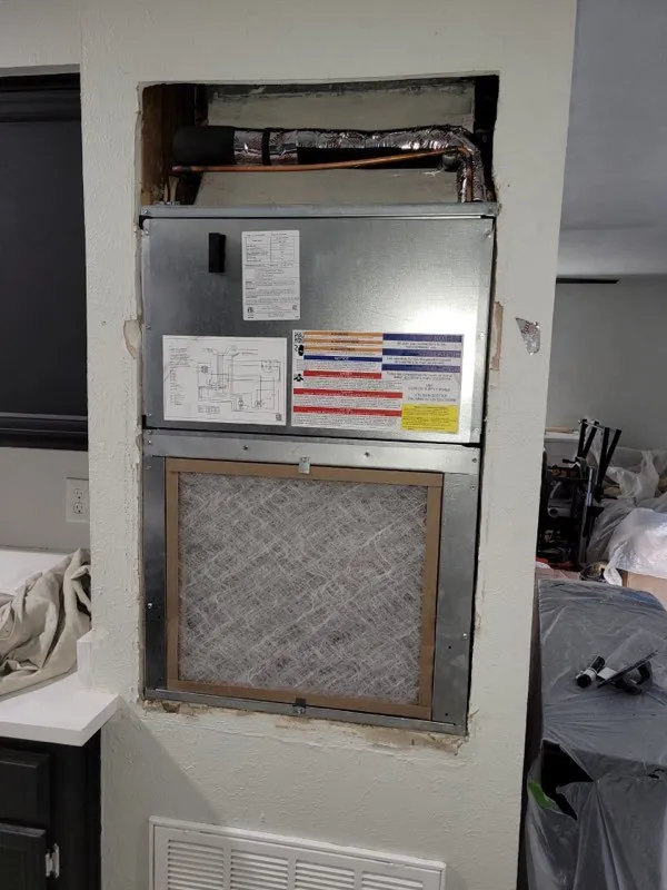 Slide of Air-Max Solutions