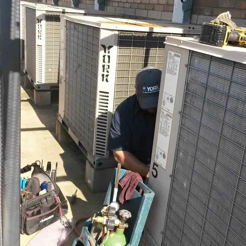 Slide of Air Mechanic Services