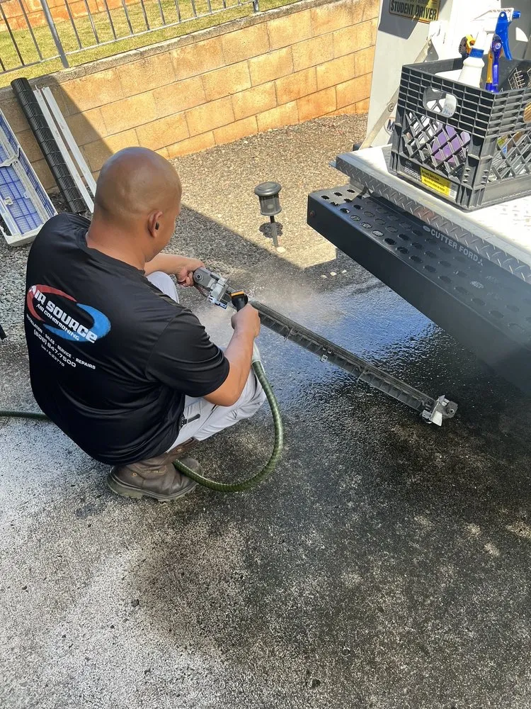 Slide of Air Source Air Conditioning