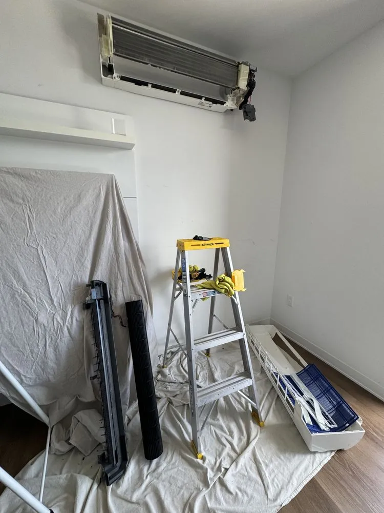 Slide of AirEsthetic