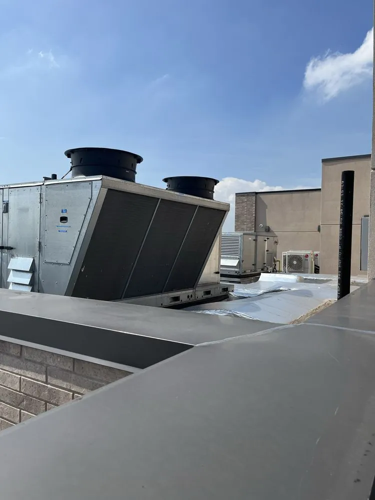 Slide of Airmax Inc.