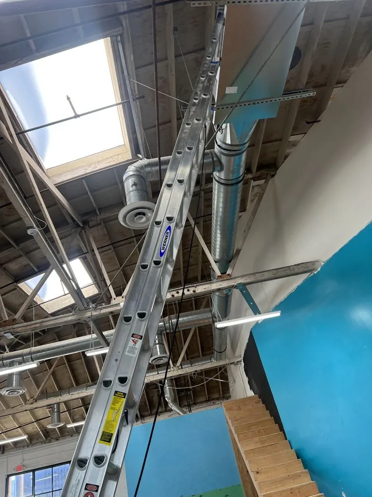 Slide of Airmax Pros