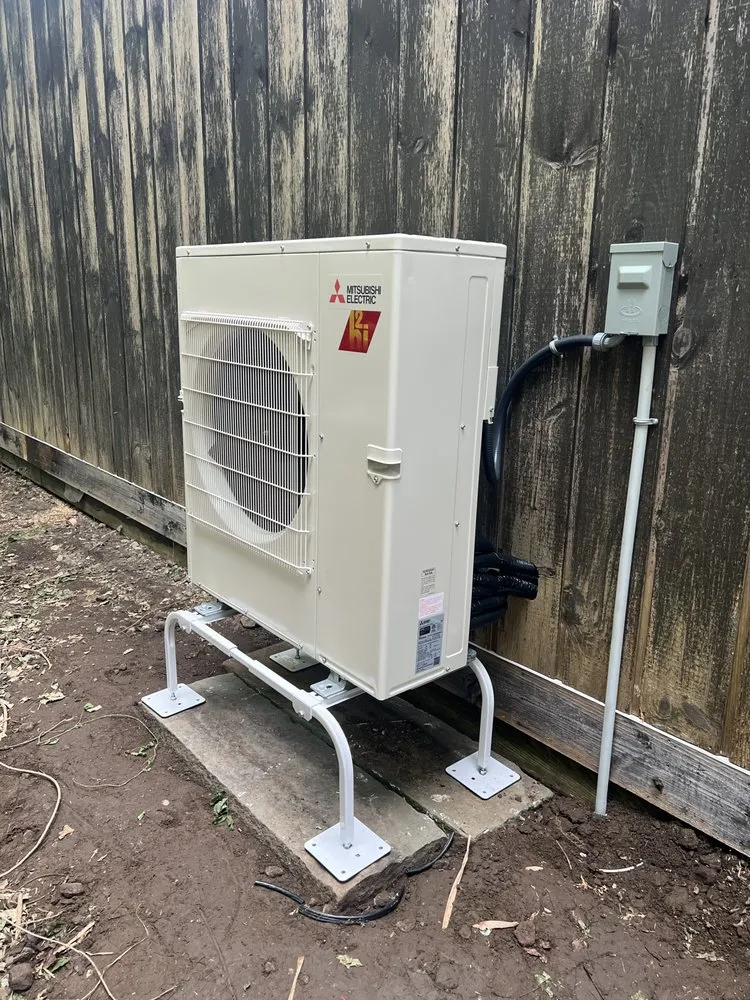 Slide of Airmax Solutions