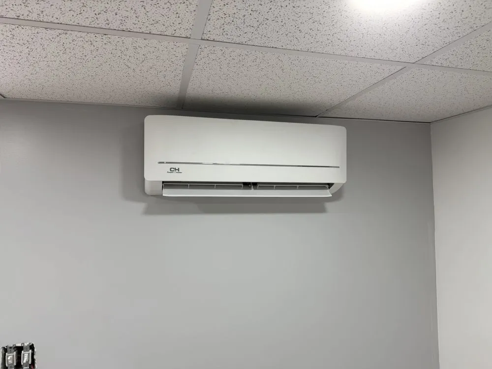 Slide of Airmax Solutions