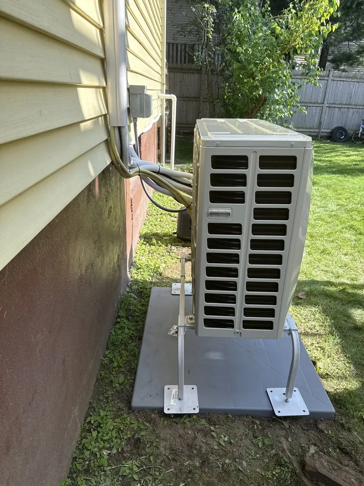 Slide of Airmax Solutions