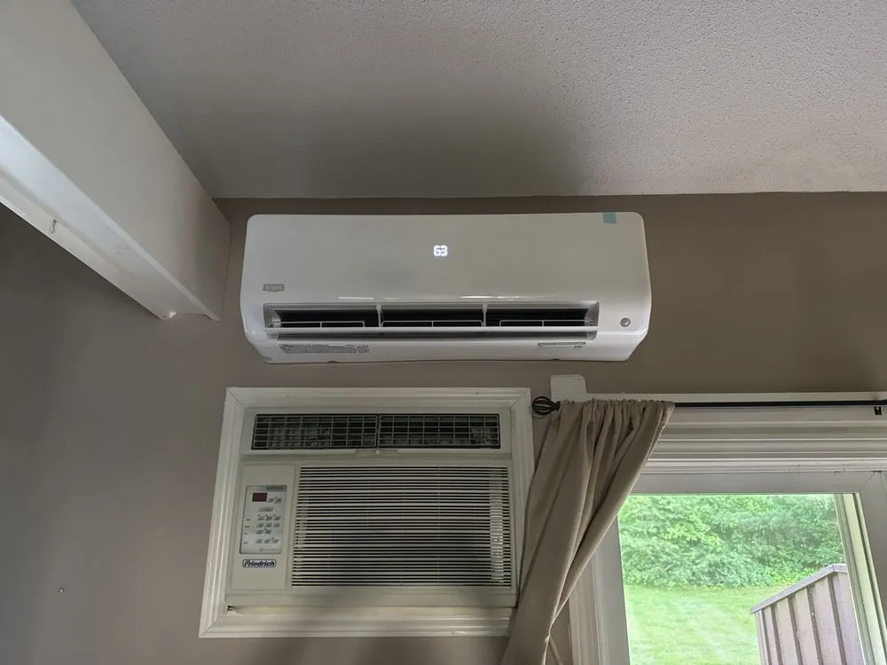 Slide of Airmax Solutions