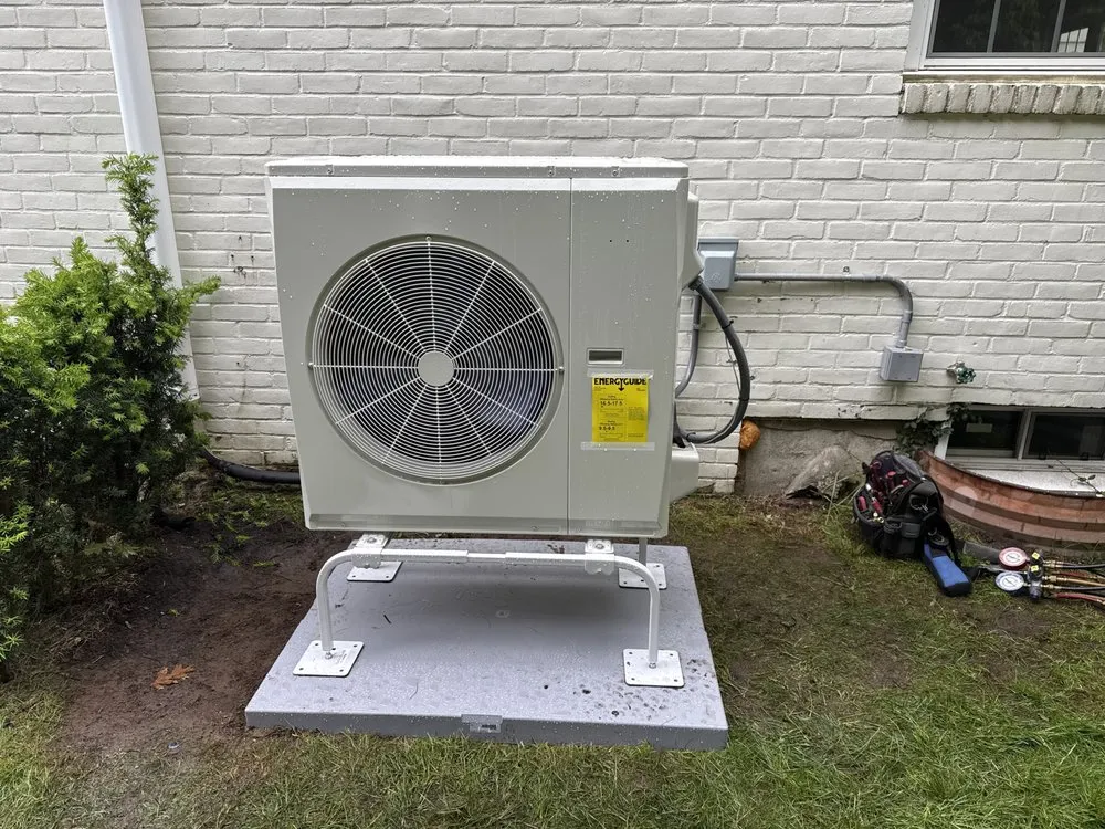 Slide of Airmax Solutions