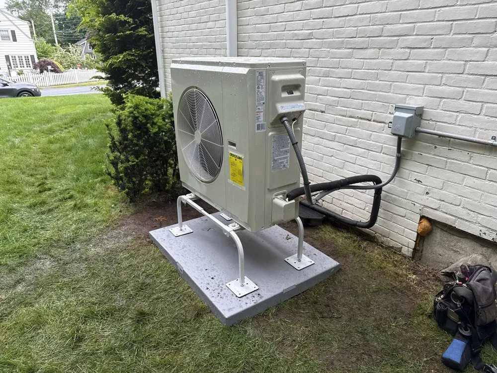 Slide of Airmax Solutions