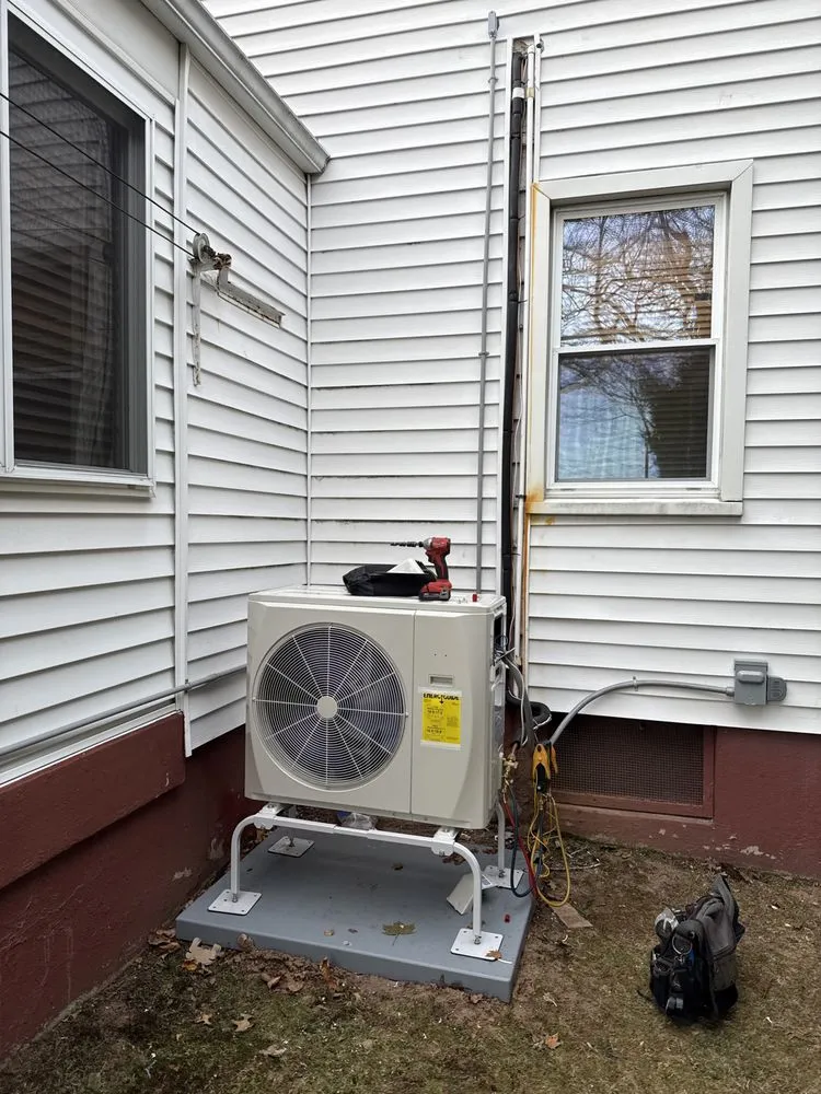 Slide of Airmax Solutions