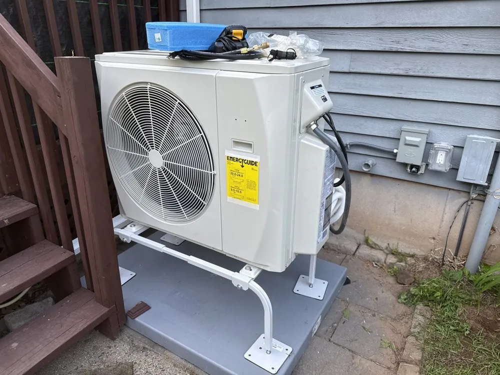 Slide of Airmax Solutions