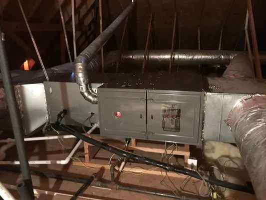 AirTech Heating & Cooling Logo