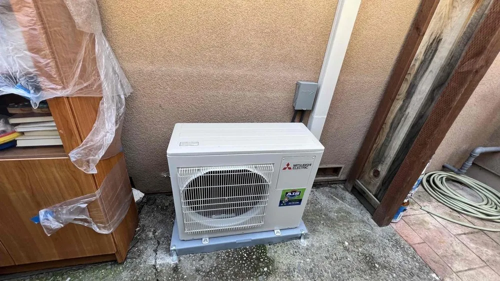 Slide of AIS Heating & Air Conditioning