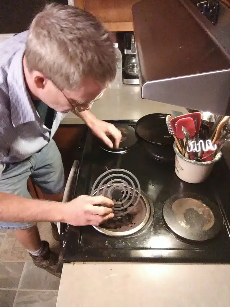 Slide of AJ Appliance Repair