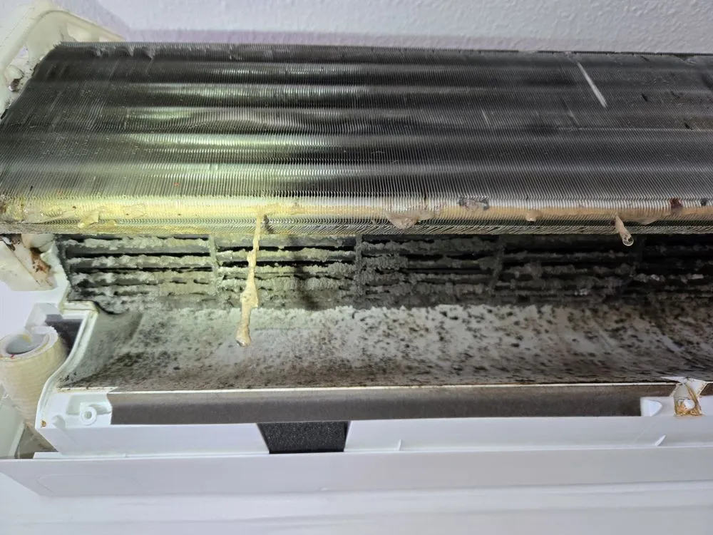 Slide of Akiona Air Conditioning