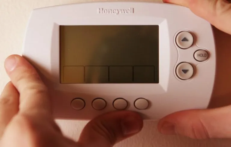 Slide of Alaniz Mechanical