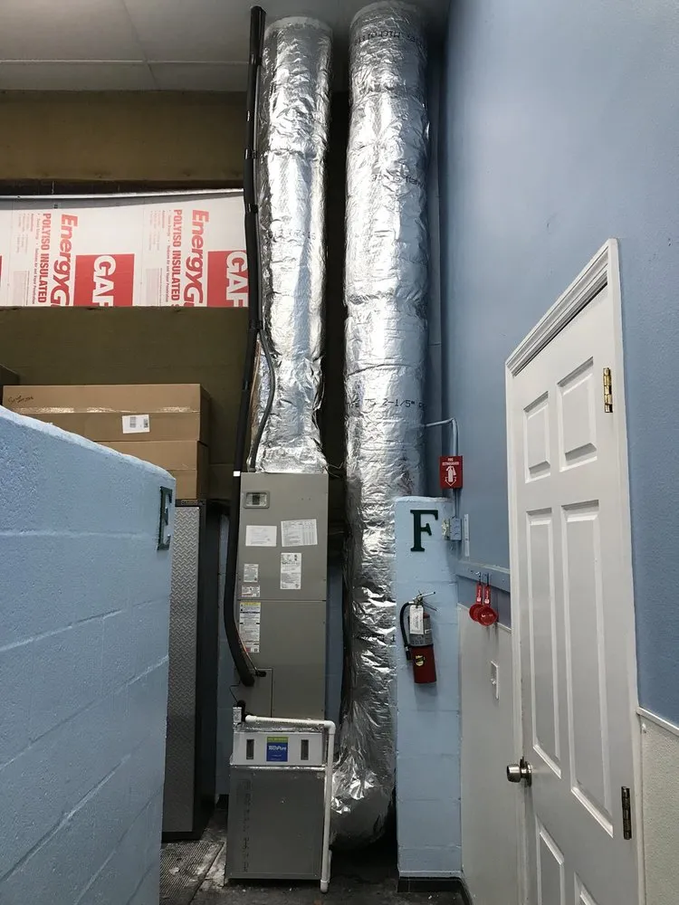 Slide of Alberto AC & R