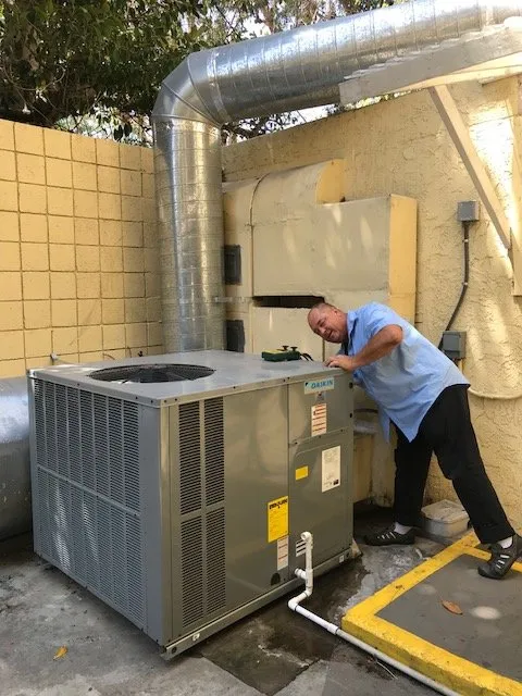 Slide of Alexairservice