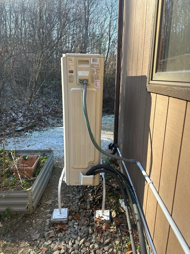 Slide of All Season Experts