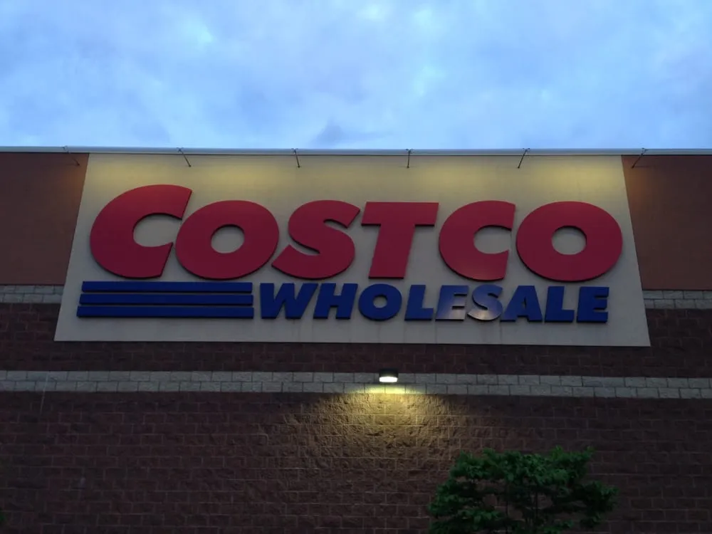 Slide of Alpha Air Corporation