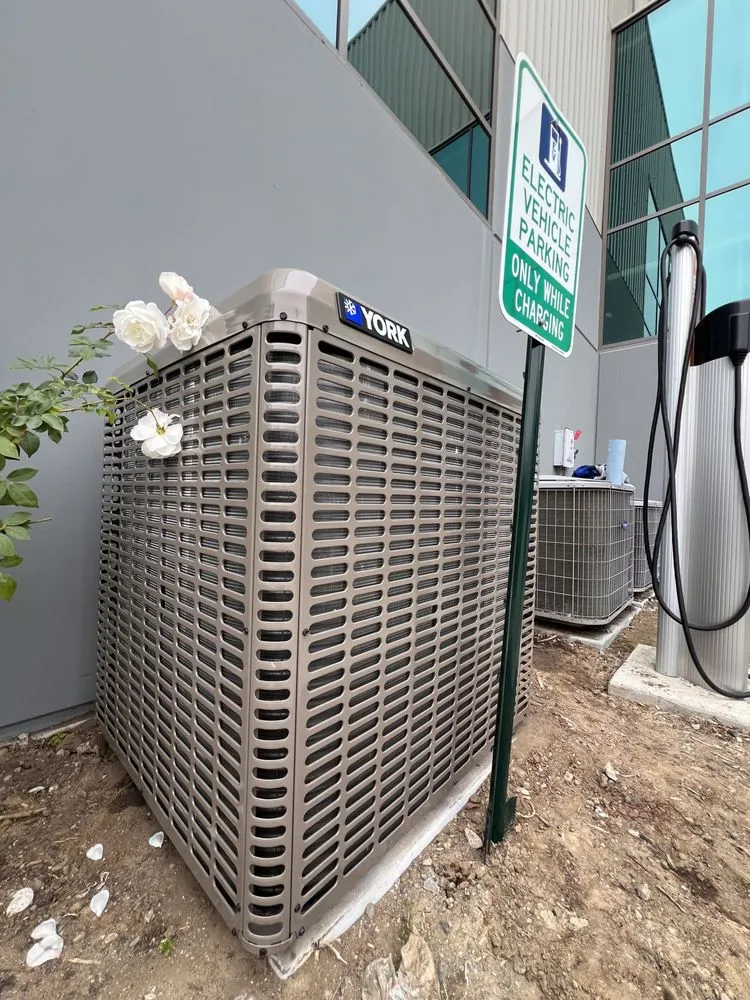 Slide of AM Heating & Air