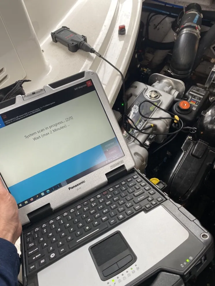 Slide of AM Marine Service