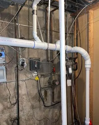 AM Plumbing & Heating Logo