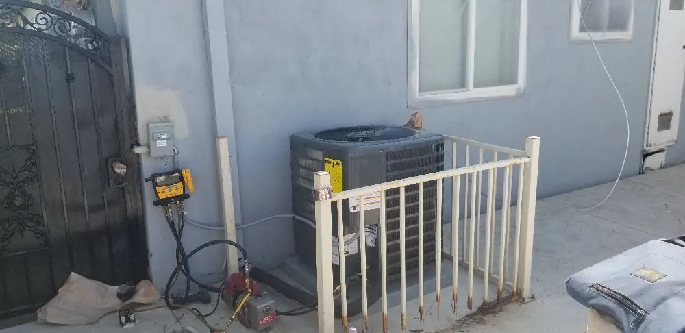 Slide of American Air Advance