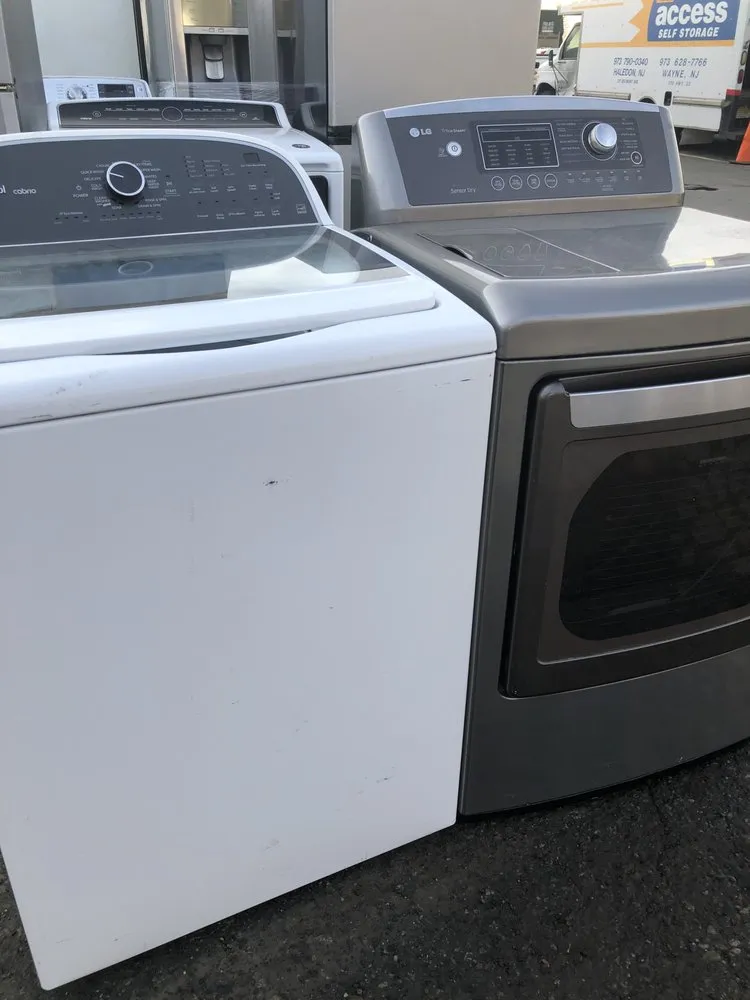 Slide of american appliance warehouse