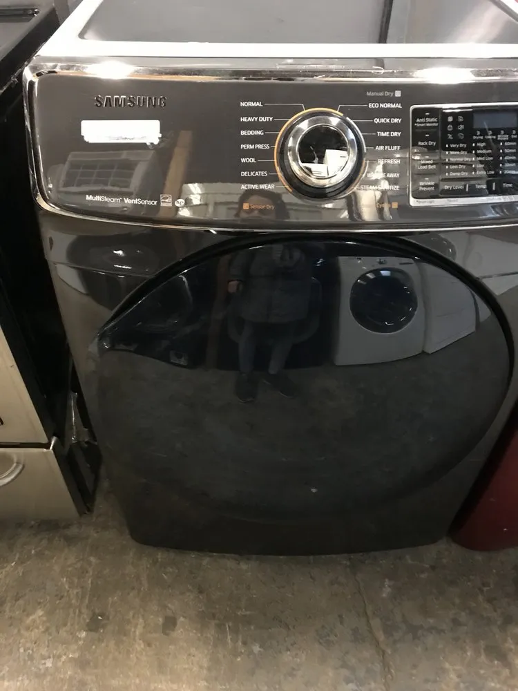 Slide of american appliance warehouse