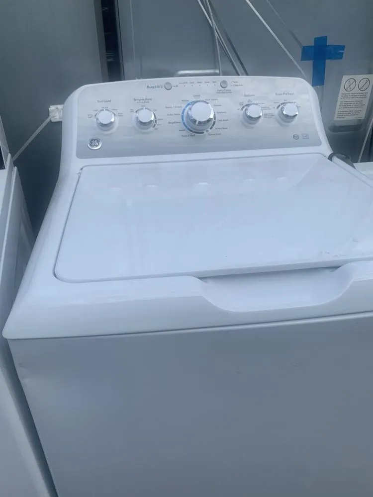 Slide of american appliance warehouse