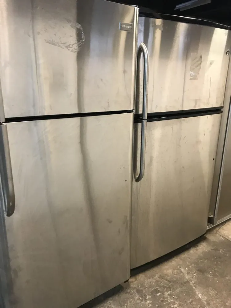 Slide of american appliance warehouse