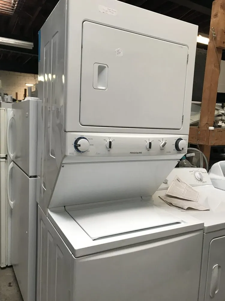 Slide of american appliance warehouse