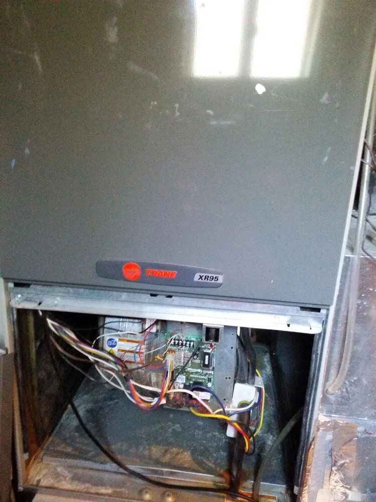 Slide of Amerikhomes Heating & AC