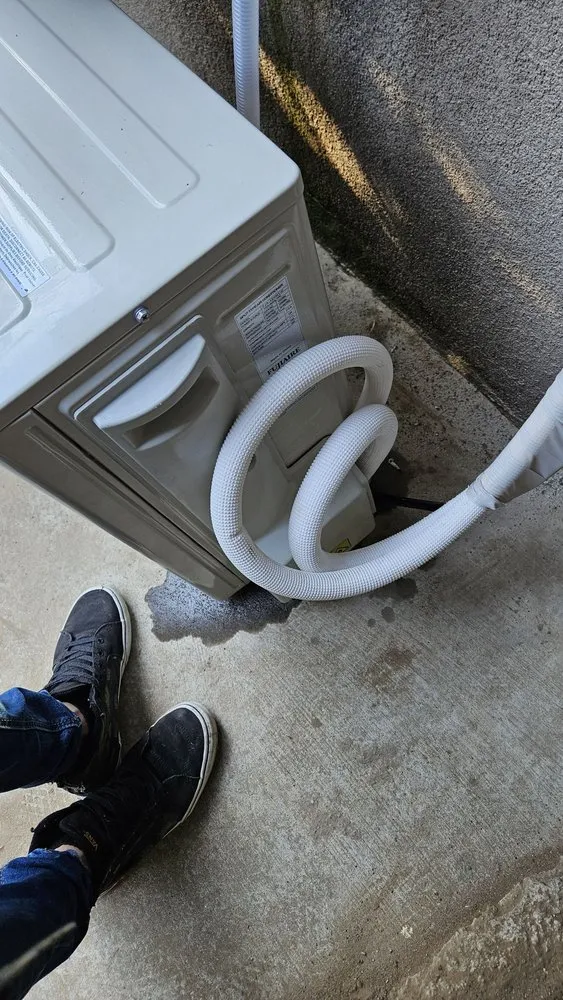 Slide of Amixi Ac Service