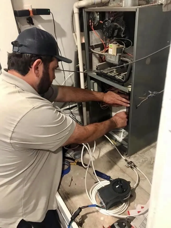 Slide of AMM Air Conditioning & Heating