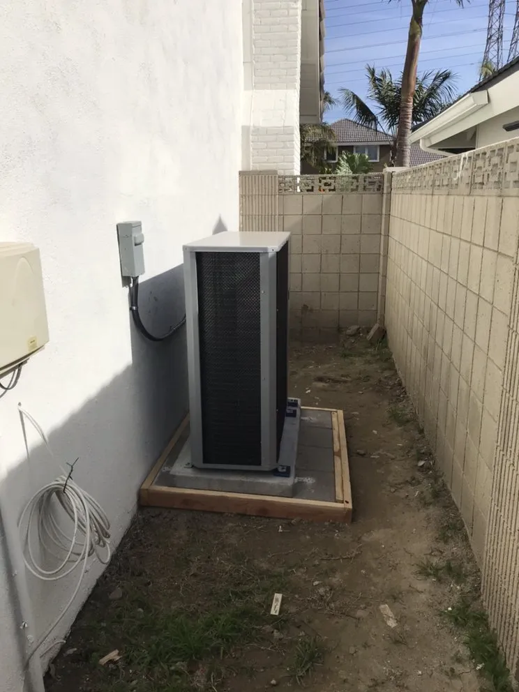 Slide of AMM Air Conditioning & Heating