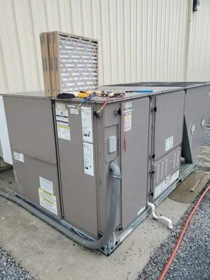 Andino's Comfort Air Logo