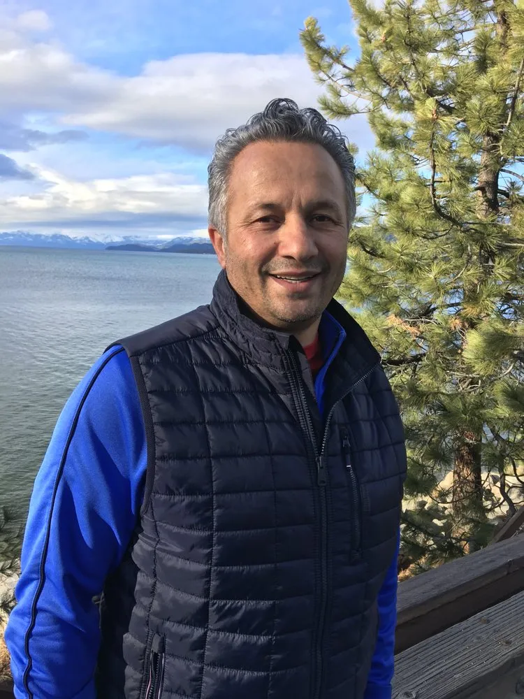 Slide of Appliance Guy