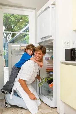 Appliance World Plus Logo