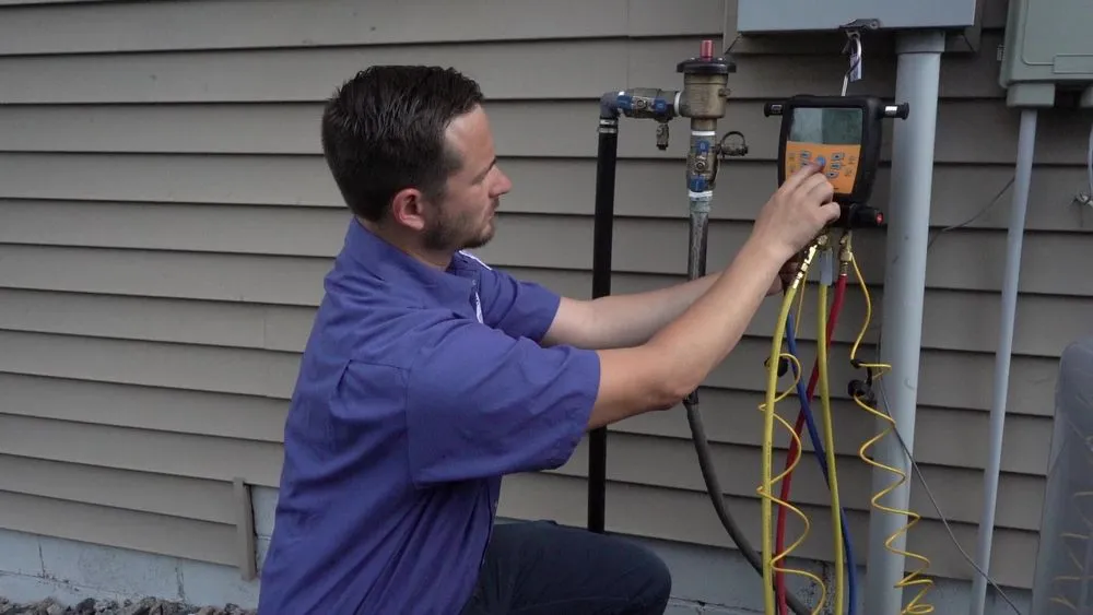 Slide of Aquarius Home Services