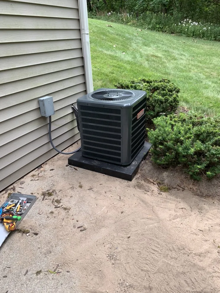 Top-rated heating and cooling service for fast service in Collins, MO by Arctic Breeze Heating & Cooling