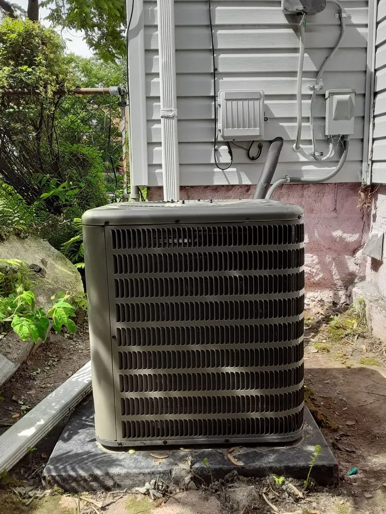 Trusted AC installation in Clinton Twp, MI by Arctic Flame Heating & Cooling