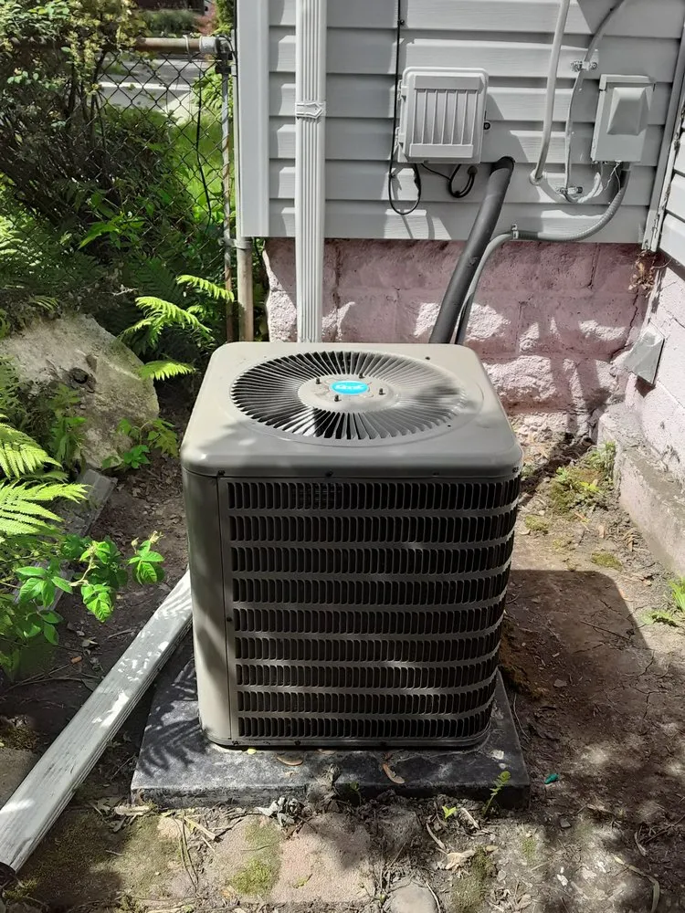 Emergency AC installation for fast service in Clinton Twp, MI by Arctic Flame Heating & Cooling