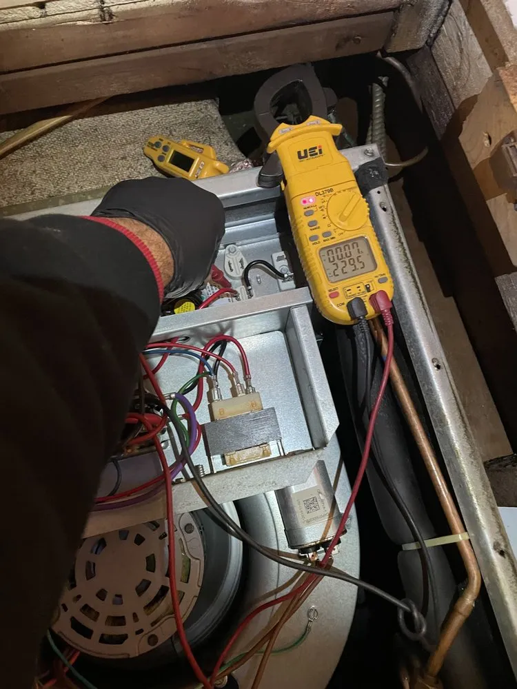 Slide of Arian HVAC Service