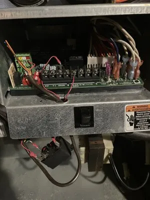 Arian HVAC Service Logo