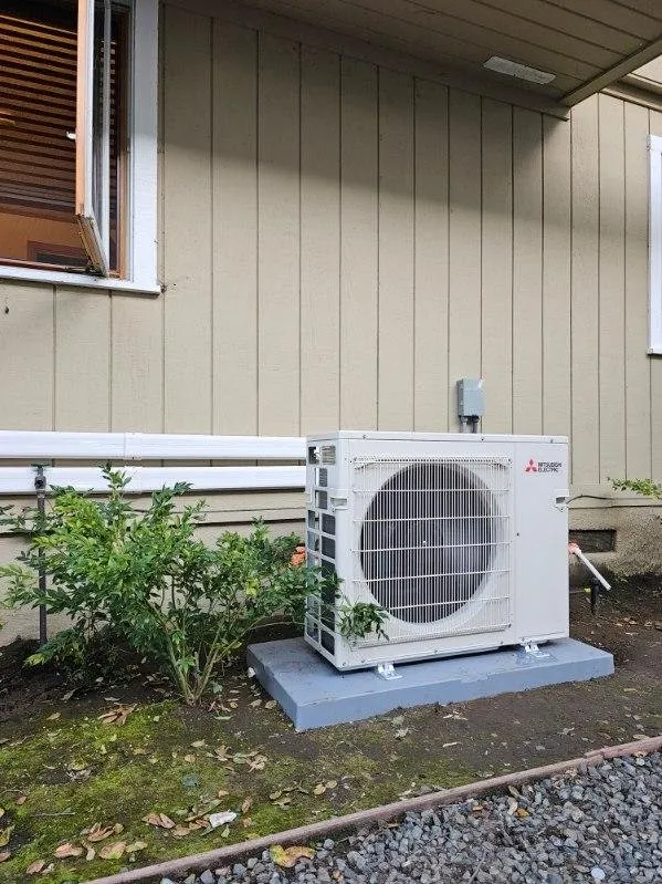 Slide of Ariston Heating & Cooling