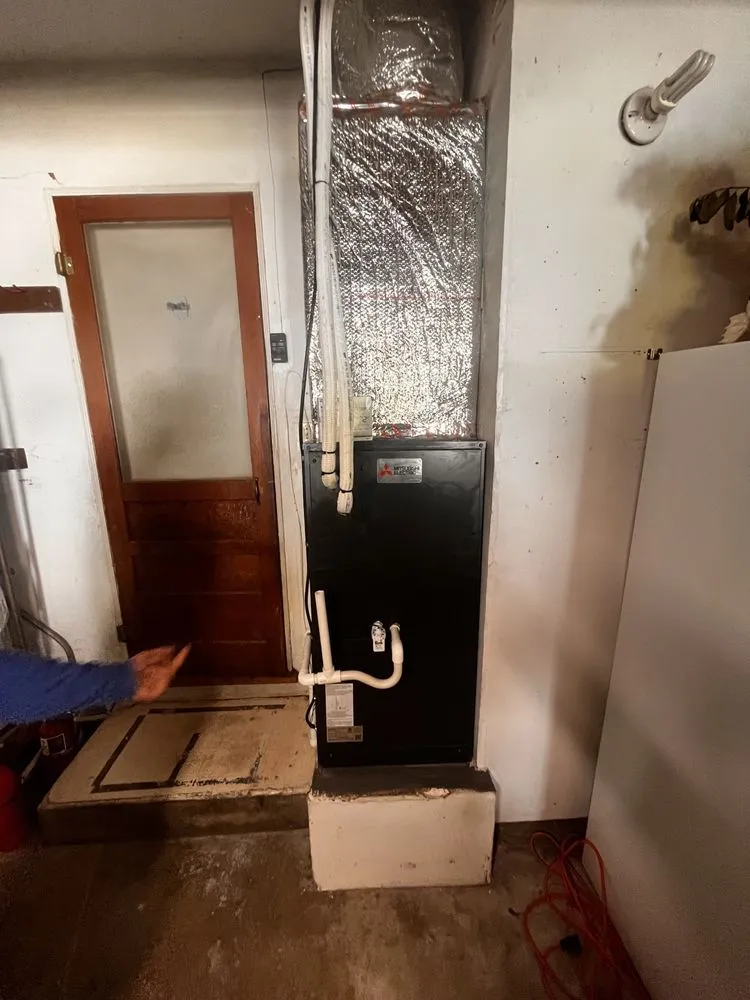 Slide of Ariston Heating & Cooling