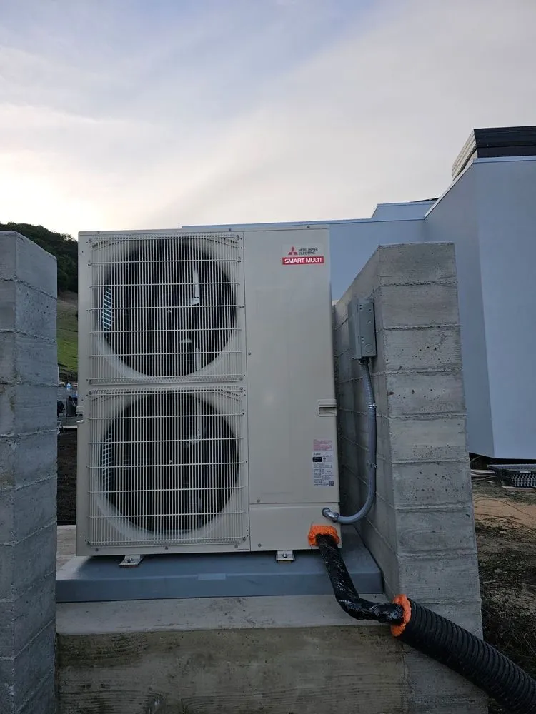 Slide of Ariston Heating & Cooling