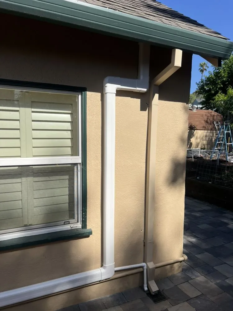 Slide of Ariston Heating & Cooling