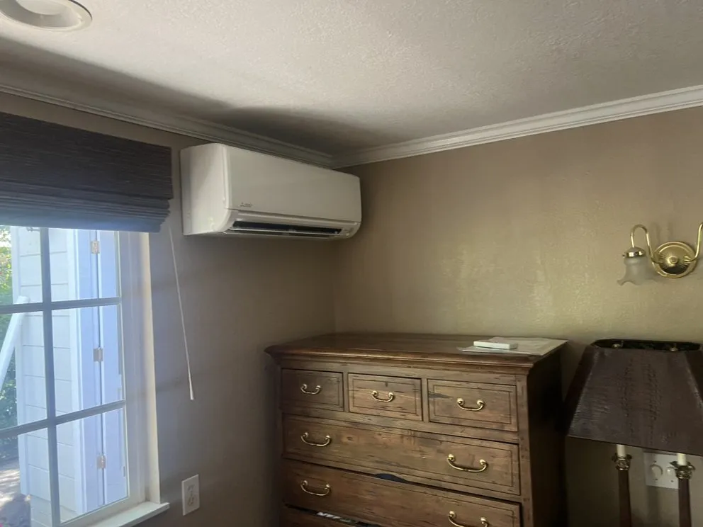 Slide of Ariston Heating & Cooling